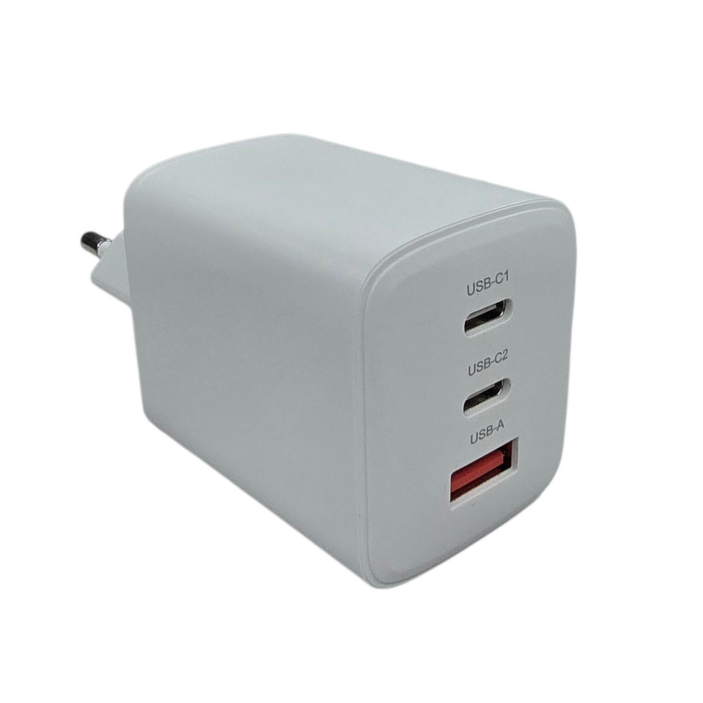 65W USB-C pikalaturi kolmella portilla – näkymä vasemmalta