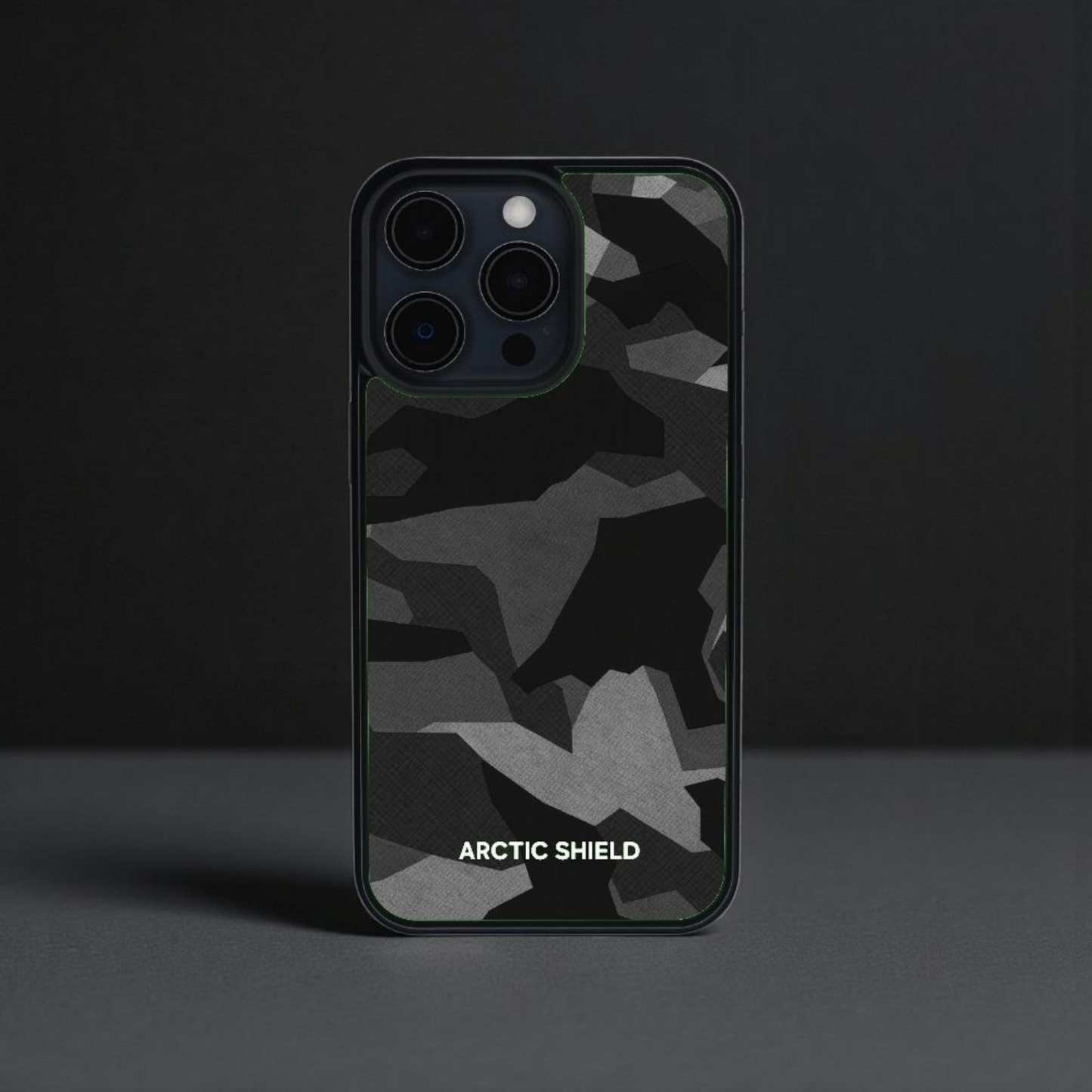 Arctic Shield Black Camo MagSafe-kuori iPhonelle