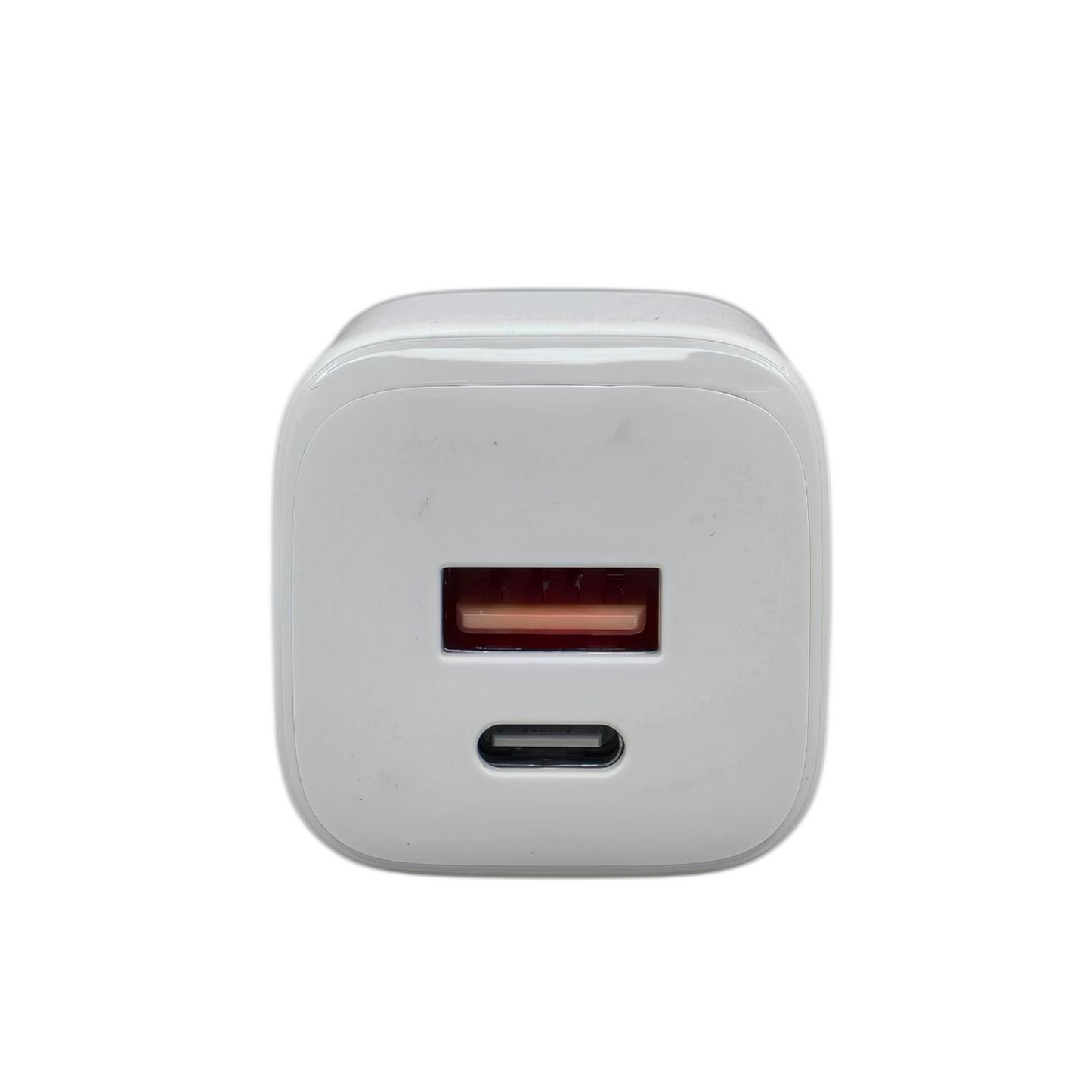 Portit näkyvissä – USB-C PD ja USB-A QC
