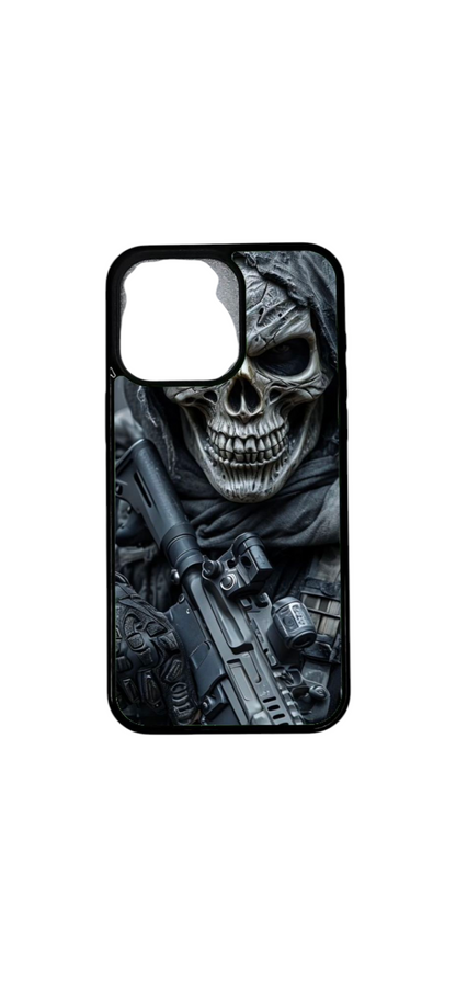 iPhone 12 Pro suojakuori kallolla ja aseella