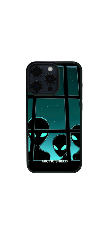 iPhone XS Max phone cover - UFO and aliens at night
