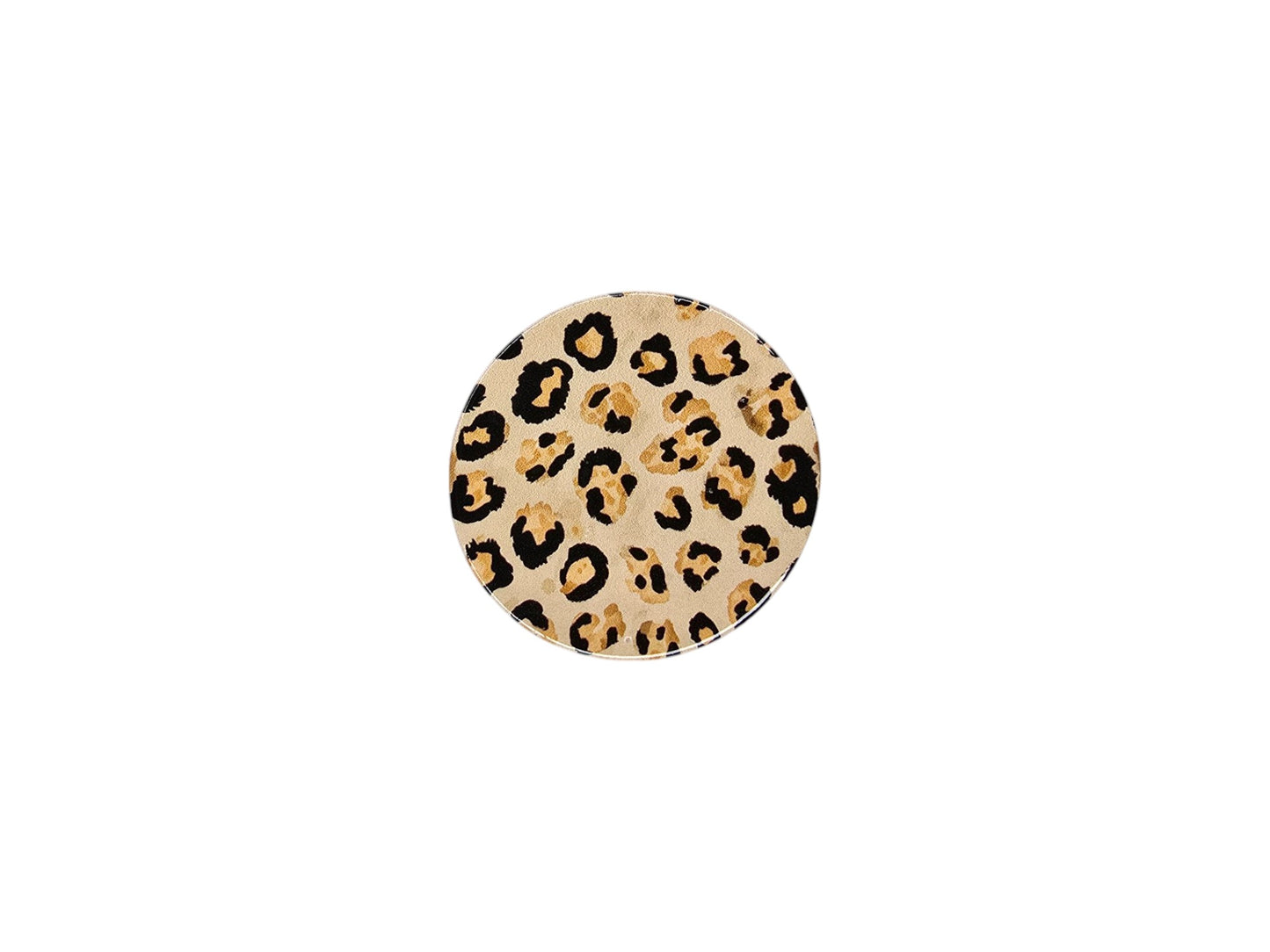 Puhelimen pidike, jossa klassinen beige leopardiprintti. Kuvattu ylhäältä harmaalla taustalla.