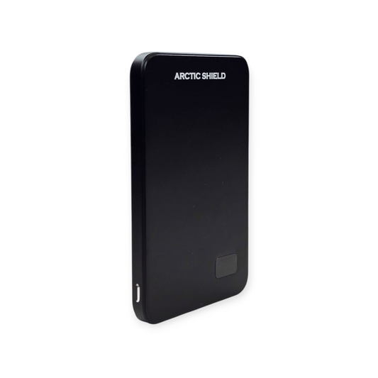 Arctic Shield MagSafe Power Bank sivulta kuvattuna – vain 9 mm paksu superohut runko