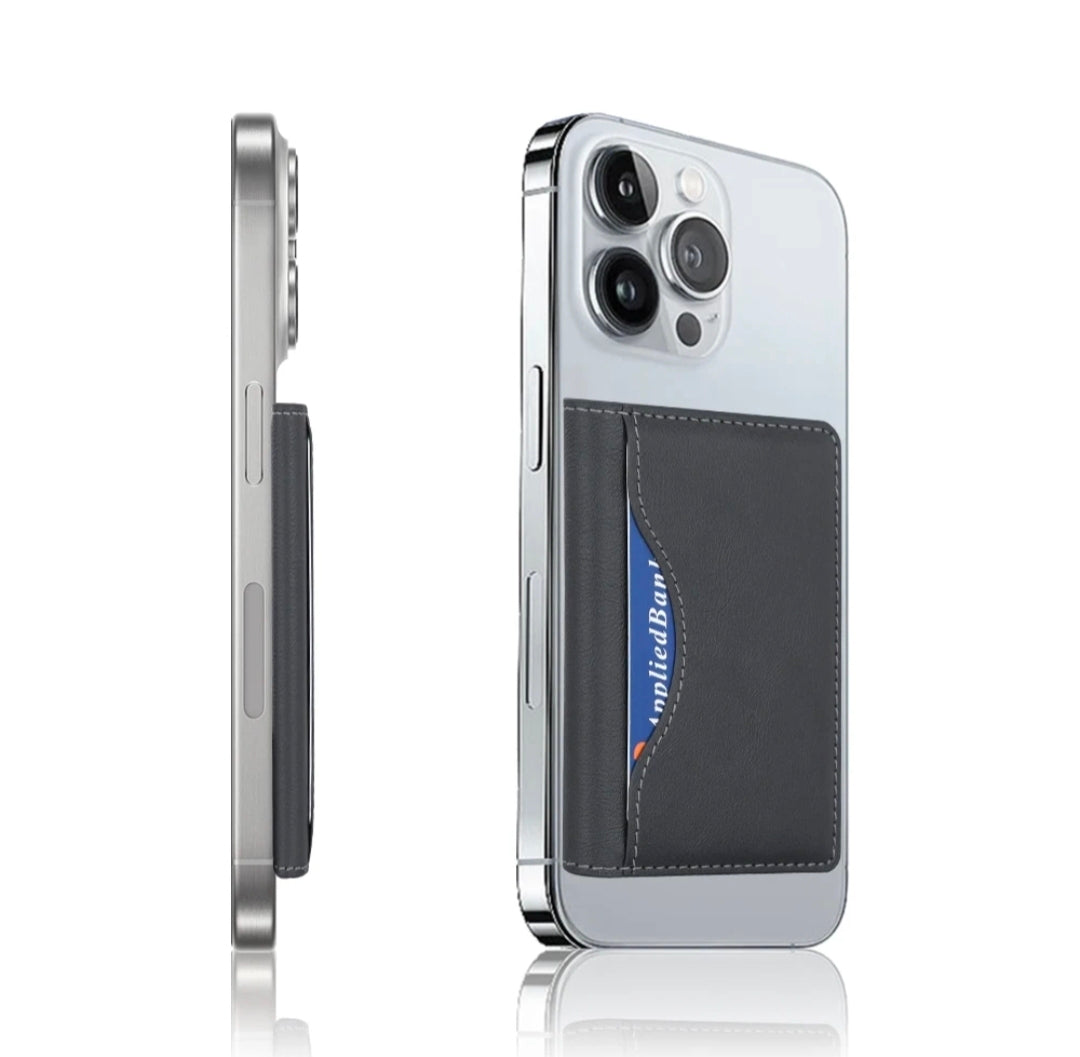 MagSafe lompakko kiinnitetty iPhone 15 -puhelimeen