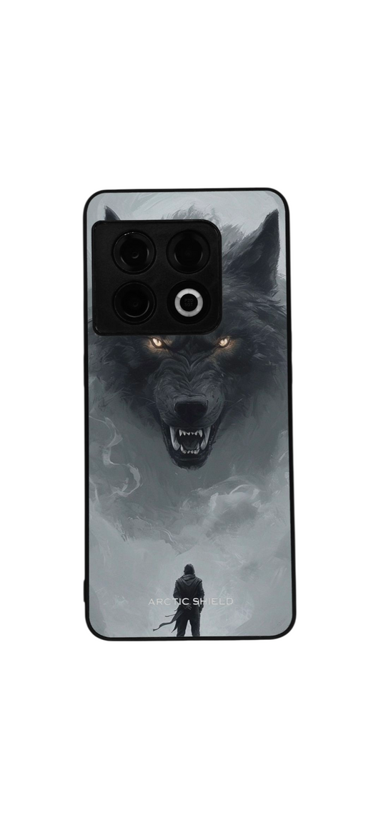 OnePlus Nord CE 3 Lite Arctic Shield Wolf -suojakuori – utuinen harmaa tausta ja uhkaava sudengrafiikka