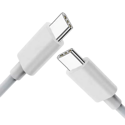 USB-C kaapeli kytketty kannettavaan ja puhelimeen