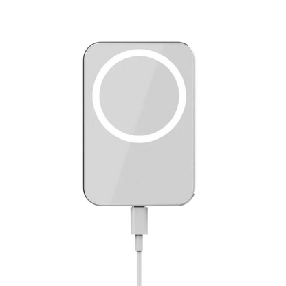 Valkoinen 15W langaton autolaturi metallirenkaalla – pakkauksessa mukana USB-C kaapeli